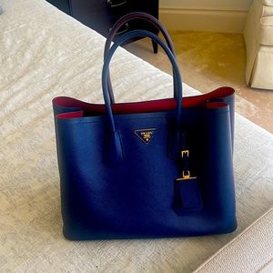 Prada Saffiano Large Bag in mint condition